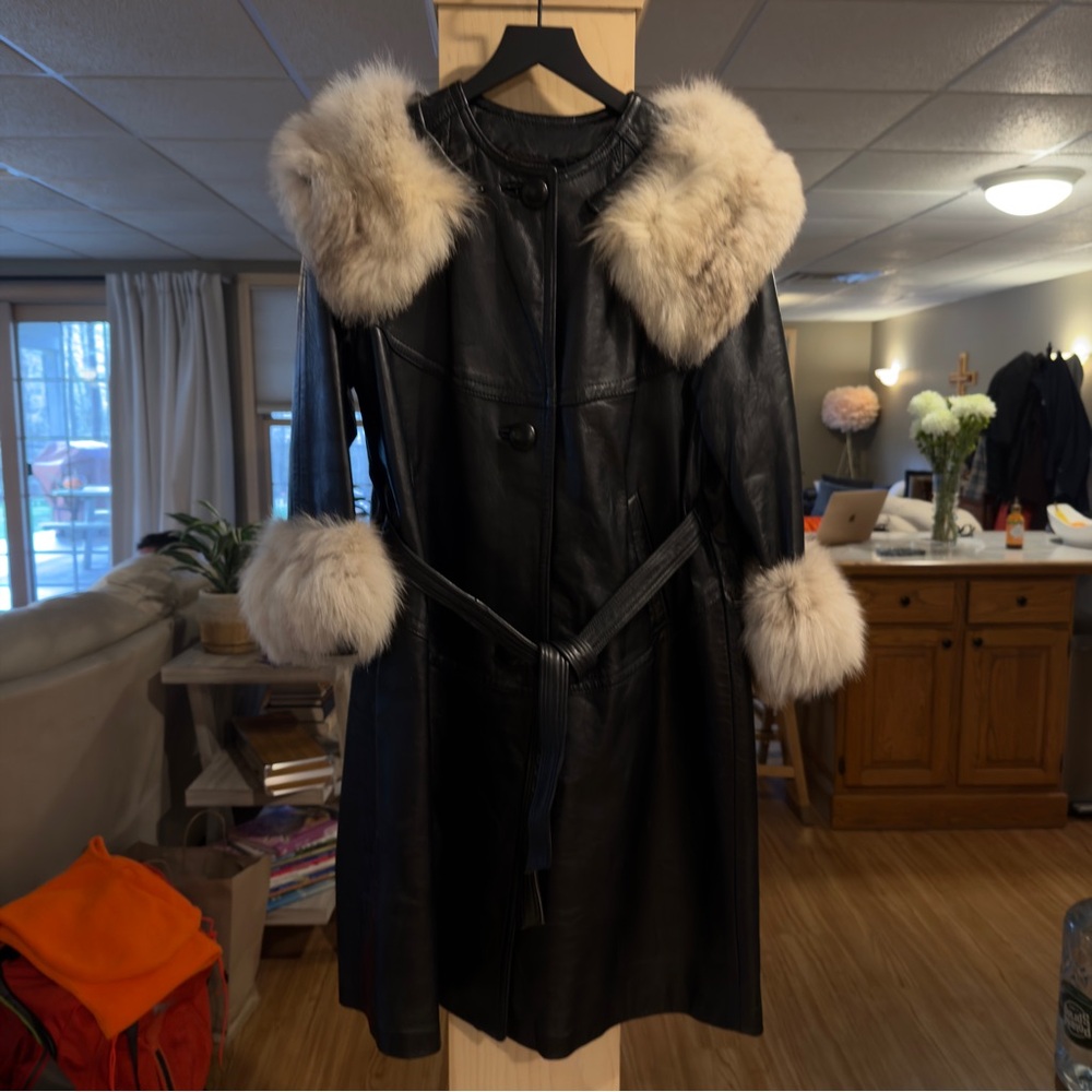 Luxurious Black Leather Jacket with Fox Fur Accents